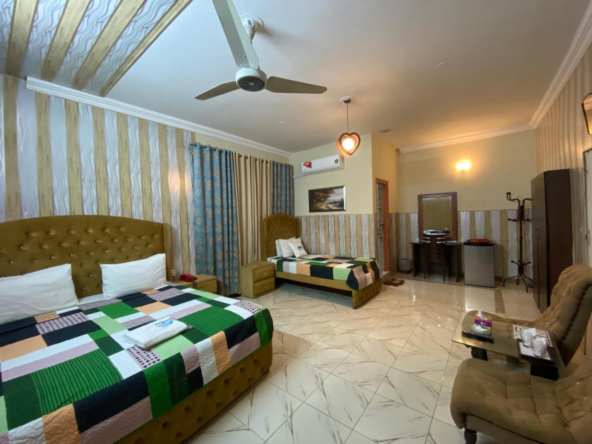Fusion Lodge Islamabad Exterior photo
