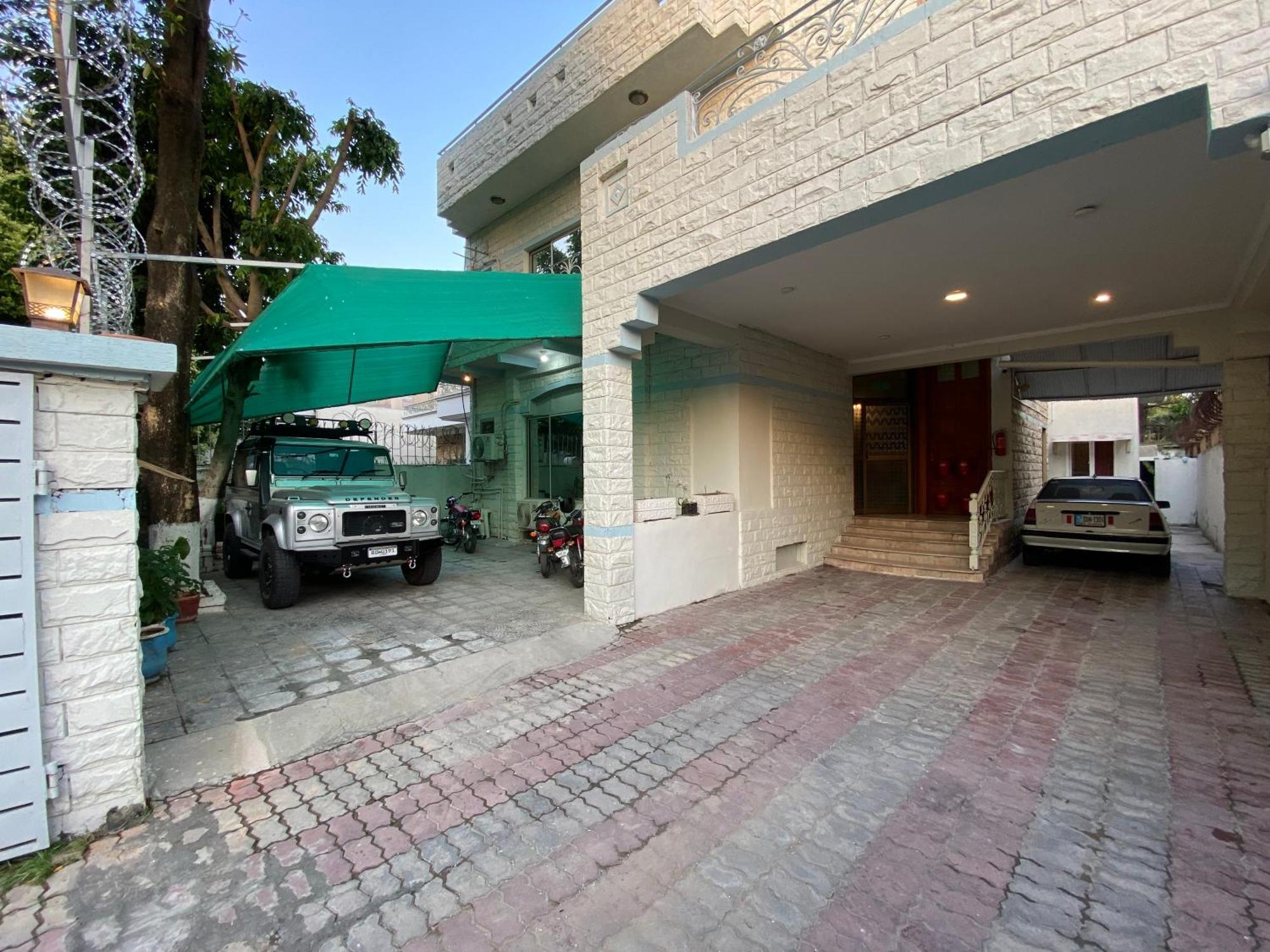 Fusion Lodge Islamabad Exterior photo